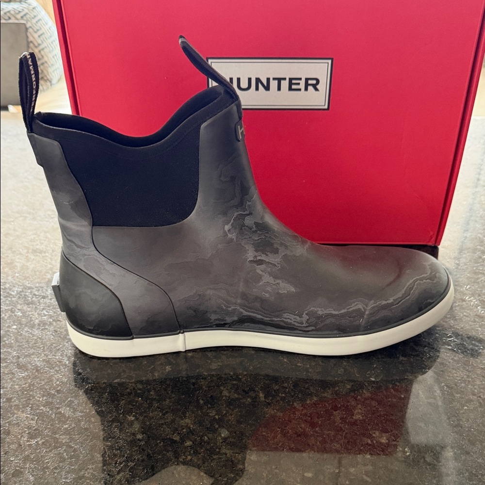 Huk Charcoal and White Performance Boots - Picture 4 of 9